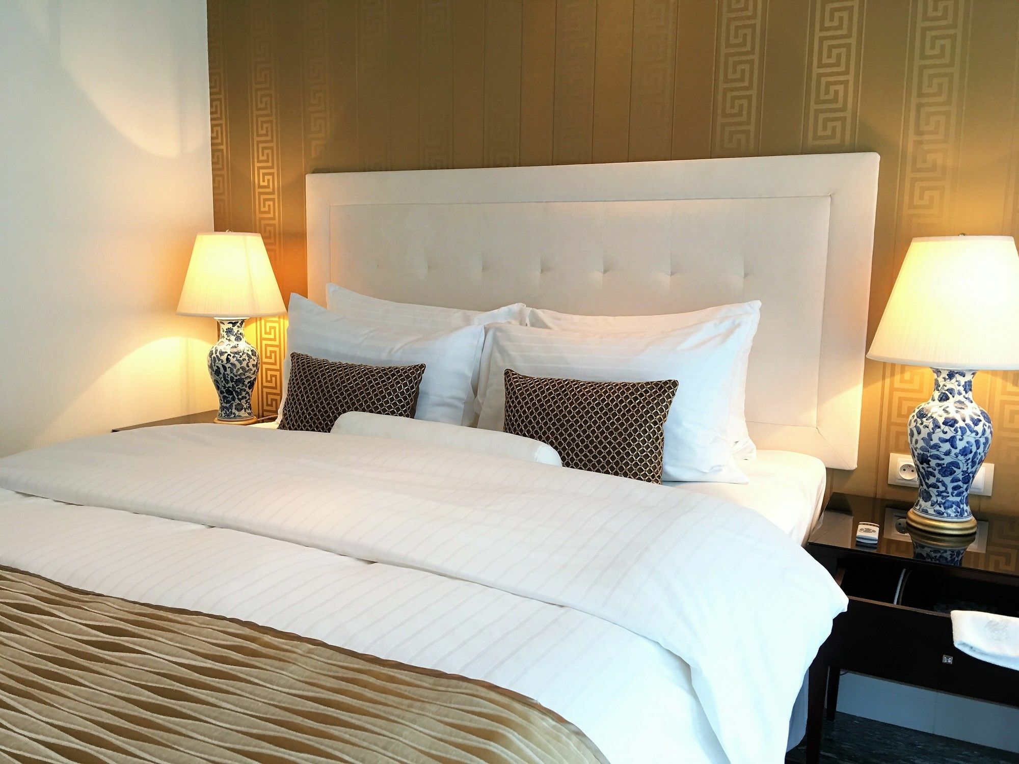 Mondrian Luxury Suites & Apartments Krakow Old Town エクステリア 写真